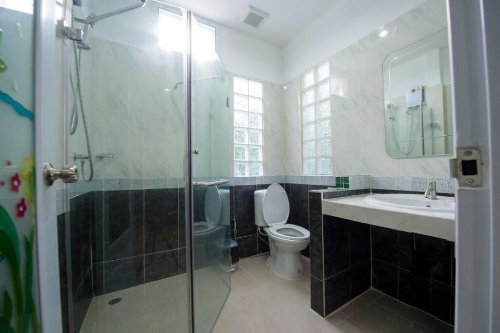 Poomvarin Resort Ban Wang Takhrai Habitación foto