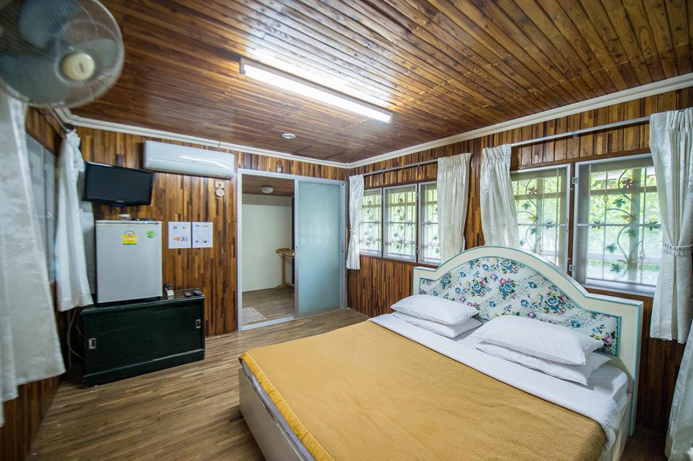 Poomvarin Resort Ban Wang Takhrai Habitación foto